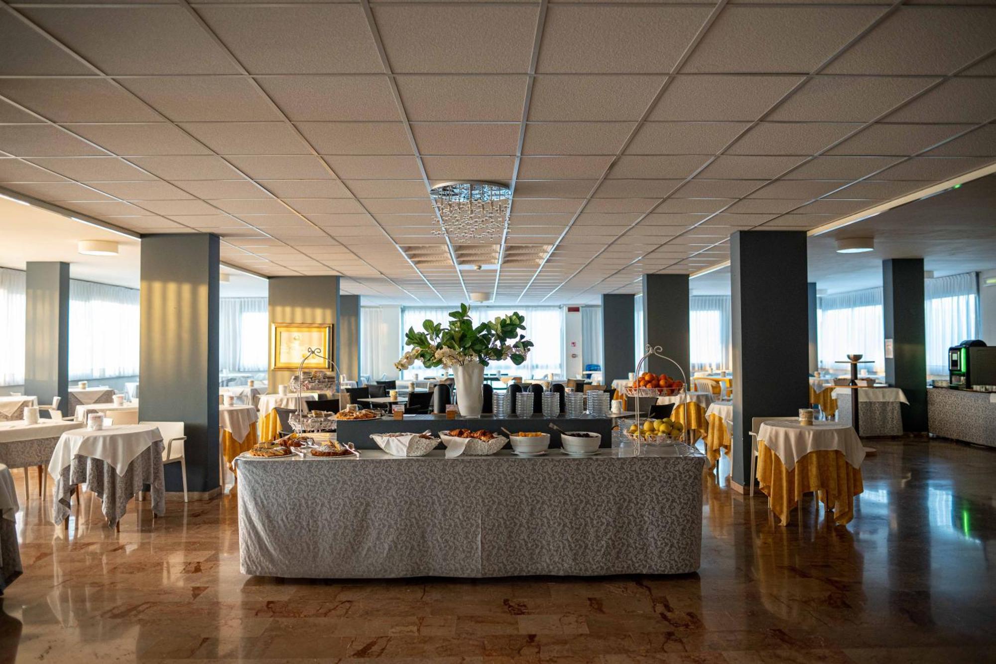 Hotel Smeraldo Abano Terme Esterno foto