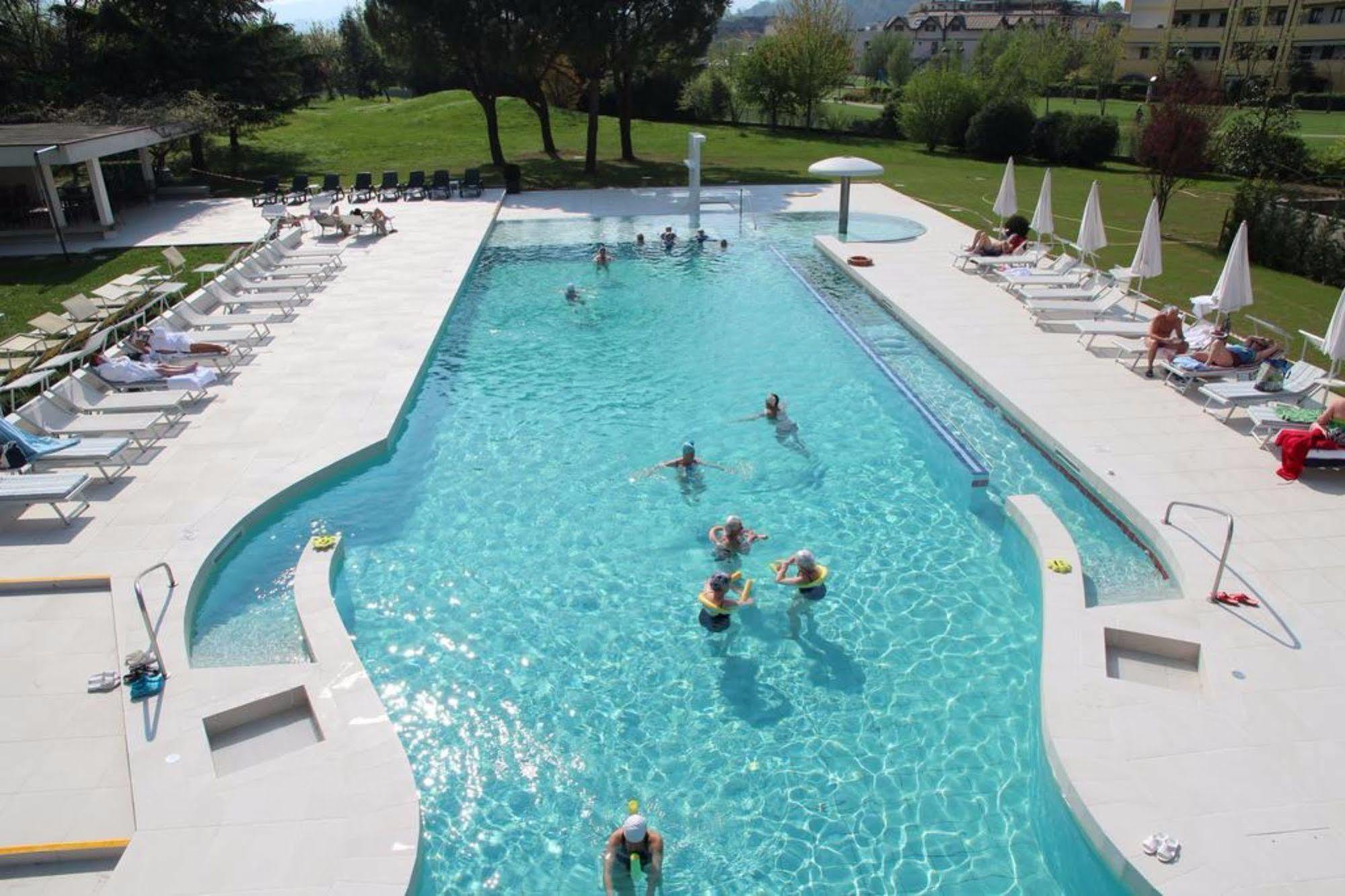 Hotel Smeraldo Abano Terme Esterno foto